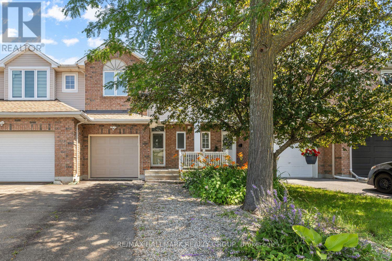 988 Lucille Way, Ottawa, Ontario  K4A 4J2 - Photo 2 - X13536800
