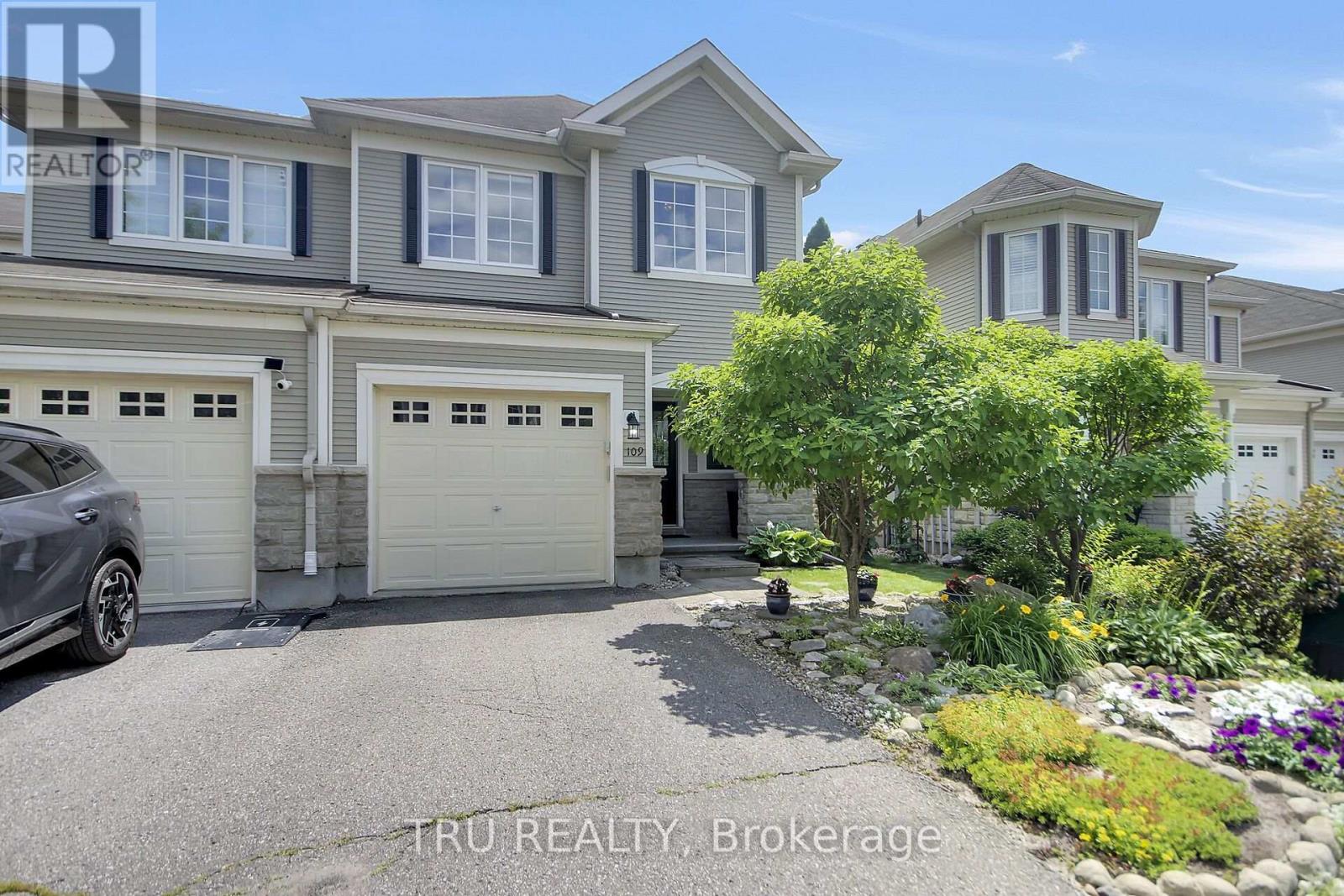 109 Braddock Private, Ottawa, Ontario  K2J 0E7 - Photo 2 - X13536884