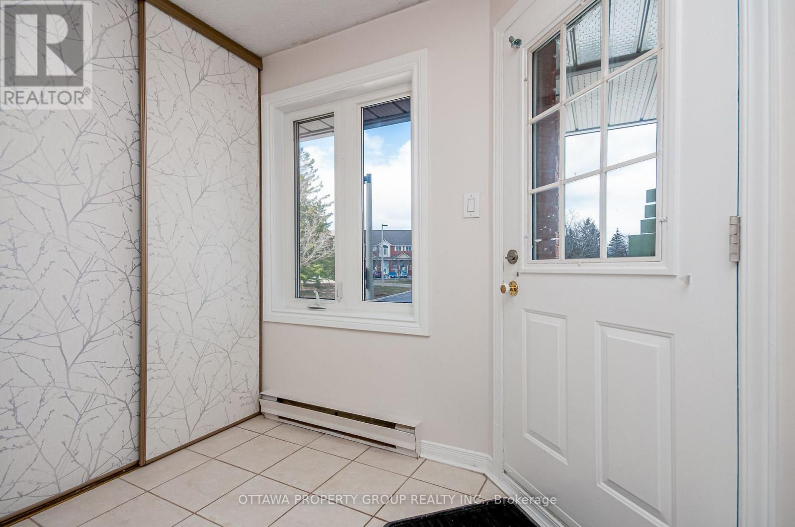 442 Briston Private, Ottawa, Ontario  K1G 5R4 - Photo 3 - X13536988