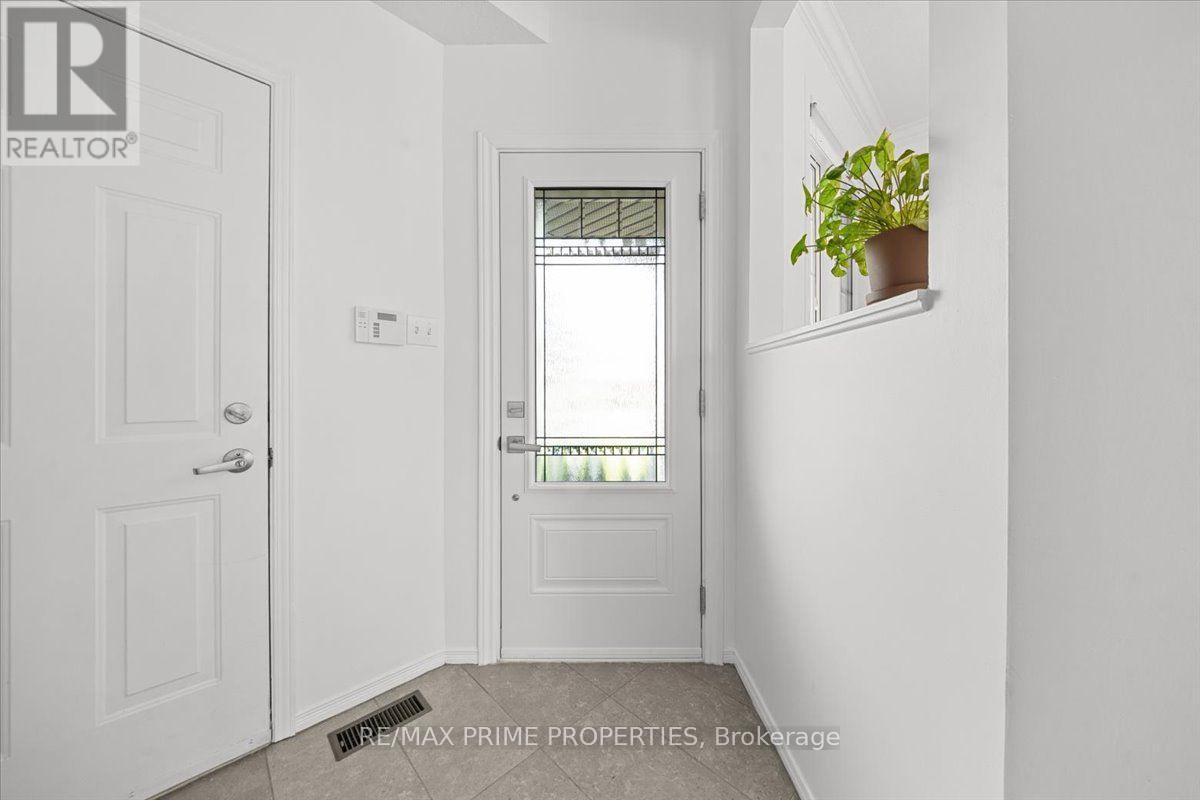 1587 Duplante Avenue, Ottawa, Ontario  K4A 4A1 - Photo 3 - X13537004