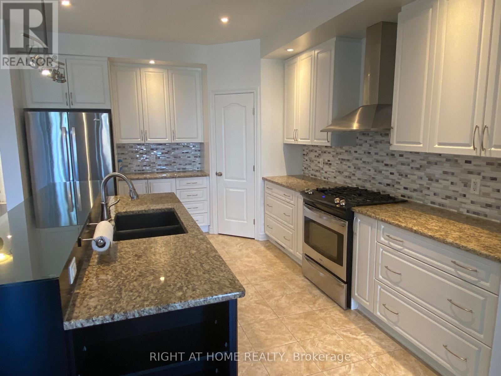 1201 Alson Mills Way, Ottawa, Ontario  K2M 0C8 - Photo 13 - X13537206