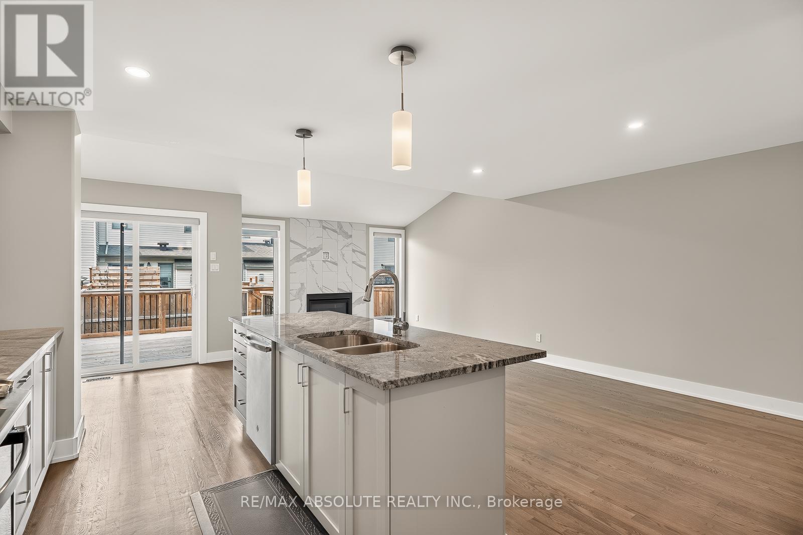 308 Proud Walk Drive, Ottawa, Ontario  K2S 2L6 - Photo 12 - X13537470
