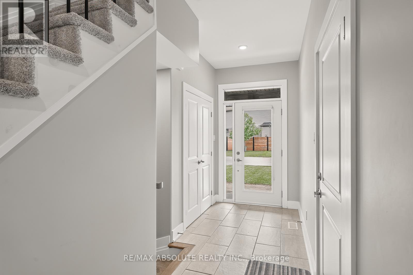 308 Proud Walk Drive, Ottawa, Ontario  K2S 2L6 - Photo 3 - X13537470