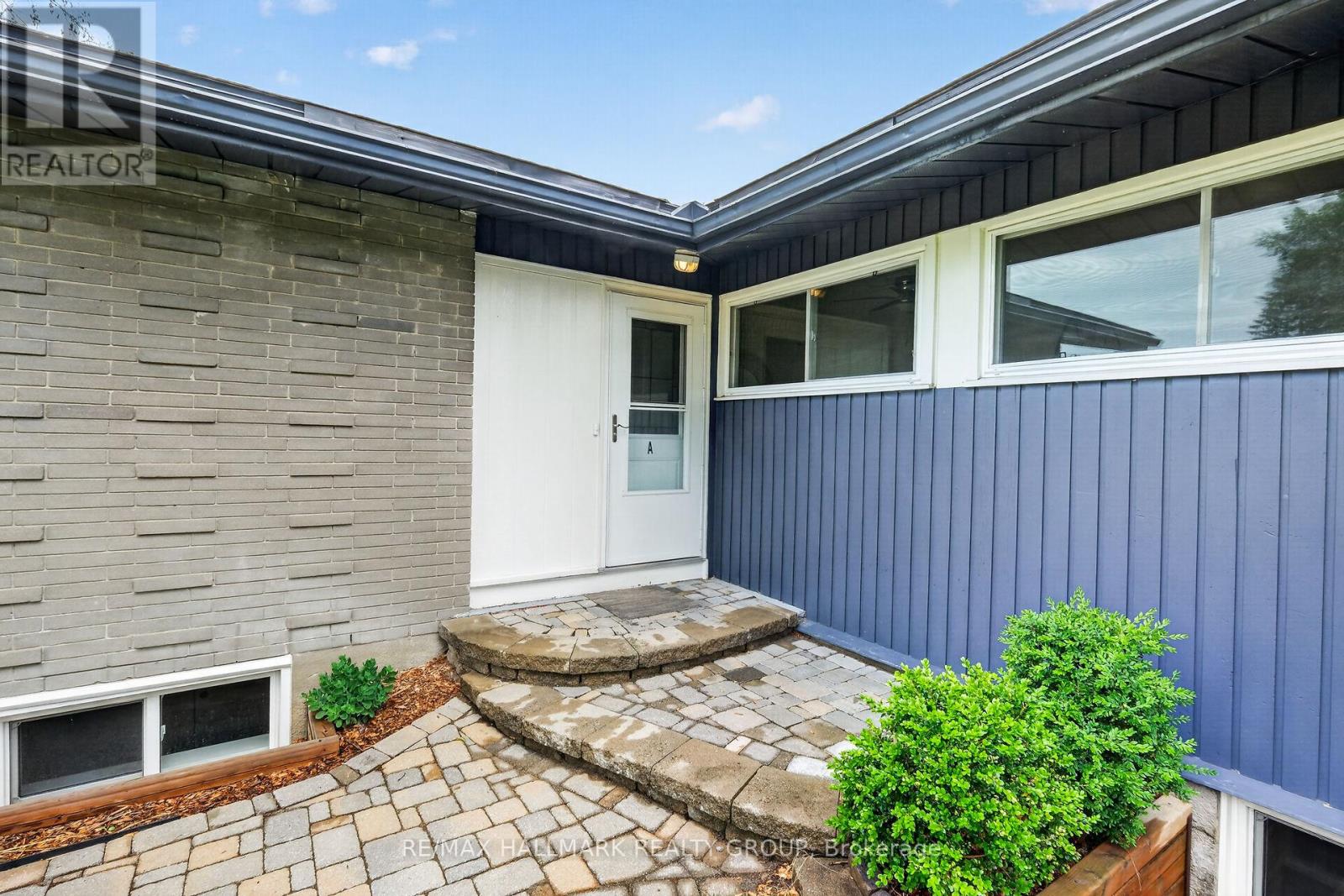 2160 Lambeth Walk, Ottawa, Ontario  K2C 1G1 - Photo 3 - X13537884