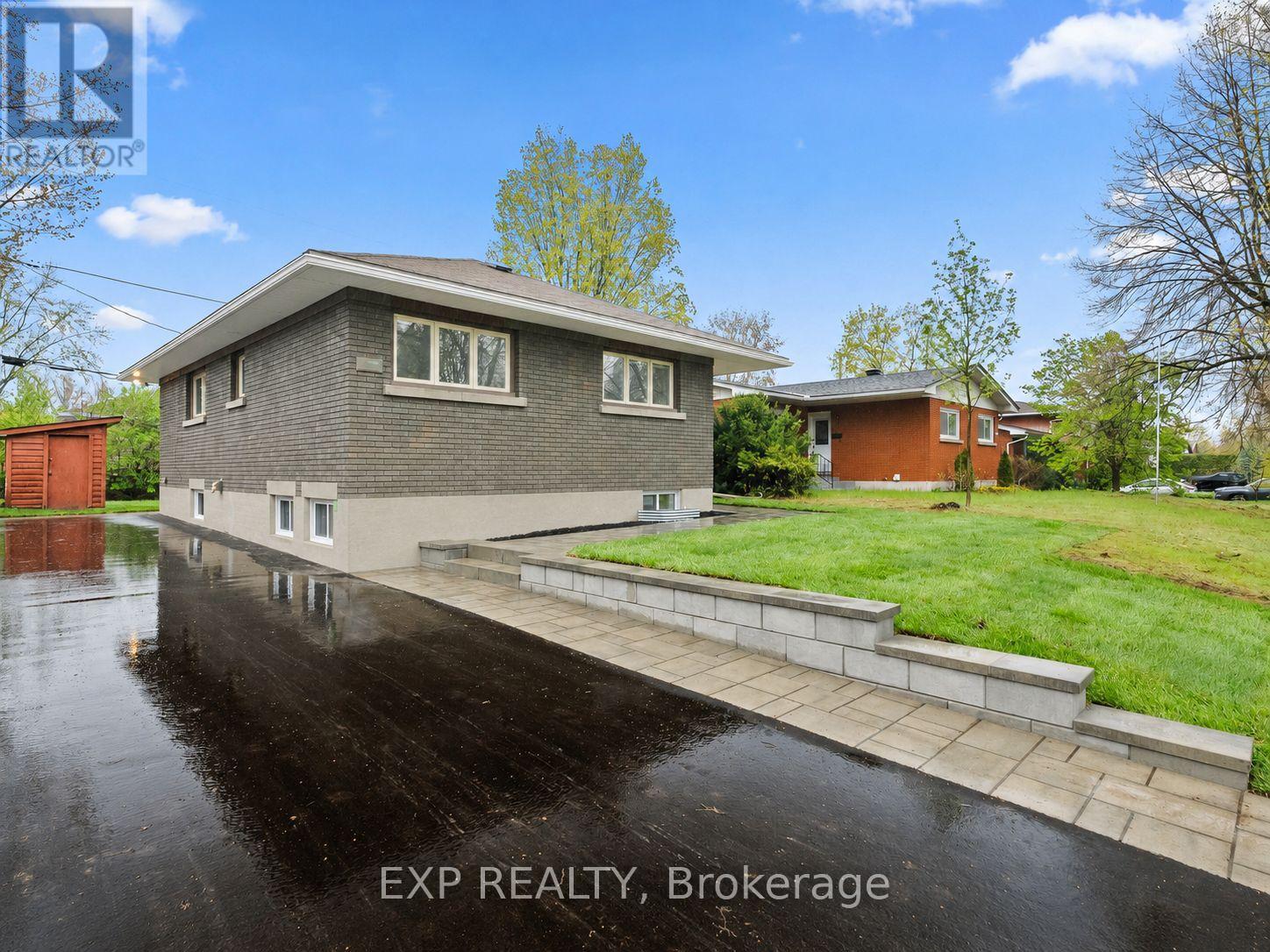 2393 Sheldon Avenue, Ottawa, Ontario  K2C 1K4 - Photo 1 - X13537928