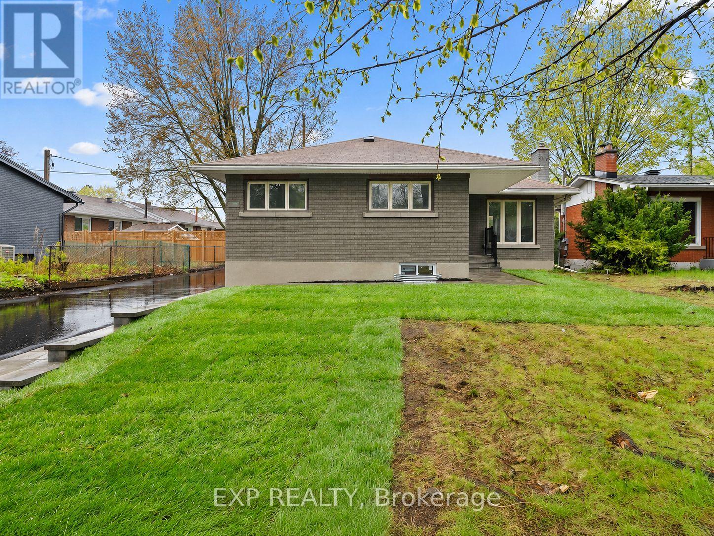 2393 Sheldon Avenue, Ottawa, Ontario  K2C 1K4 - Photo 2 - X13537928