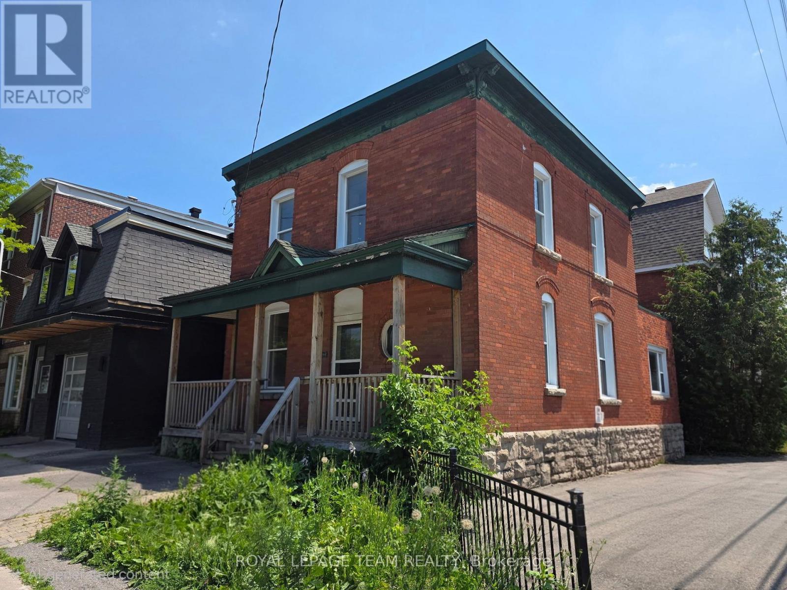 498 Gladstone Avenue, Ottawa, Ontario  K1R 5N8 - Photo 1 - X13538516