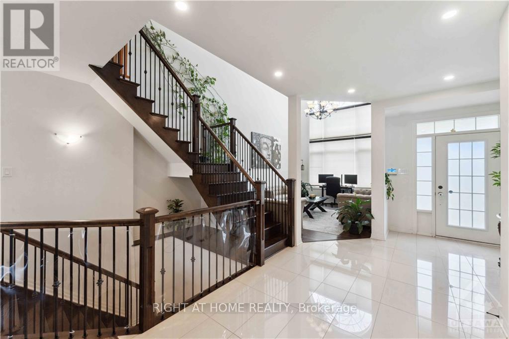 546 Peerless Street, Ottawa, Ontario  K2J 6A7 - Photo 3 - X13538636