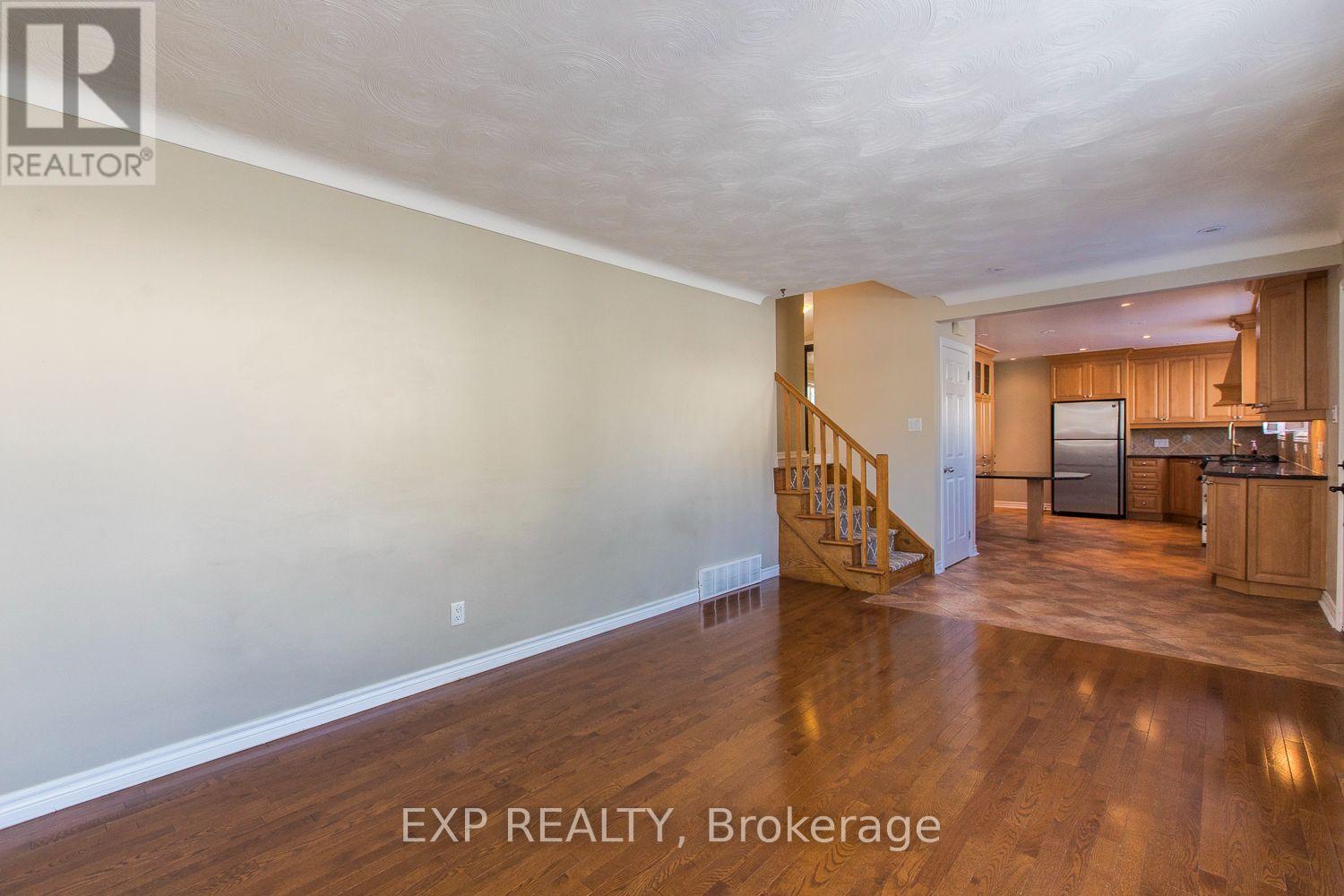 28 Appleford Street, Ottawa, Ontario  K1J 6T9 - Photo 6 - X13538794