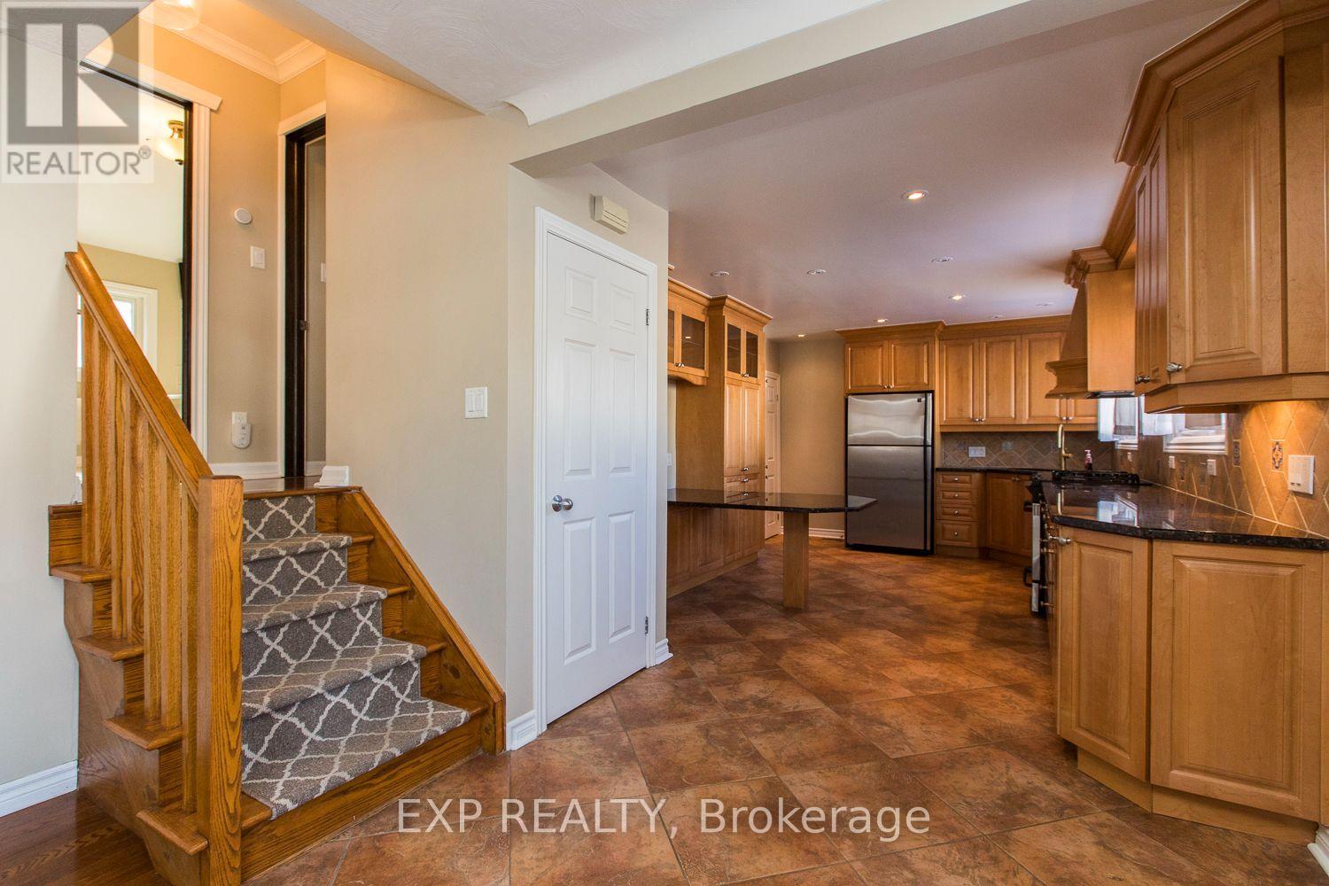 28 Appleford Street, Ottawa, Ontario  K1J 6T9 - Photo 7 - X13538794