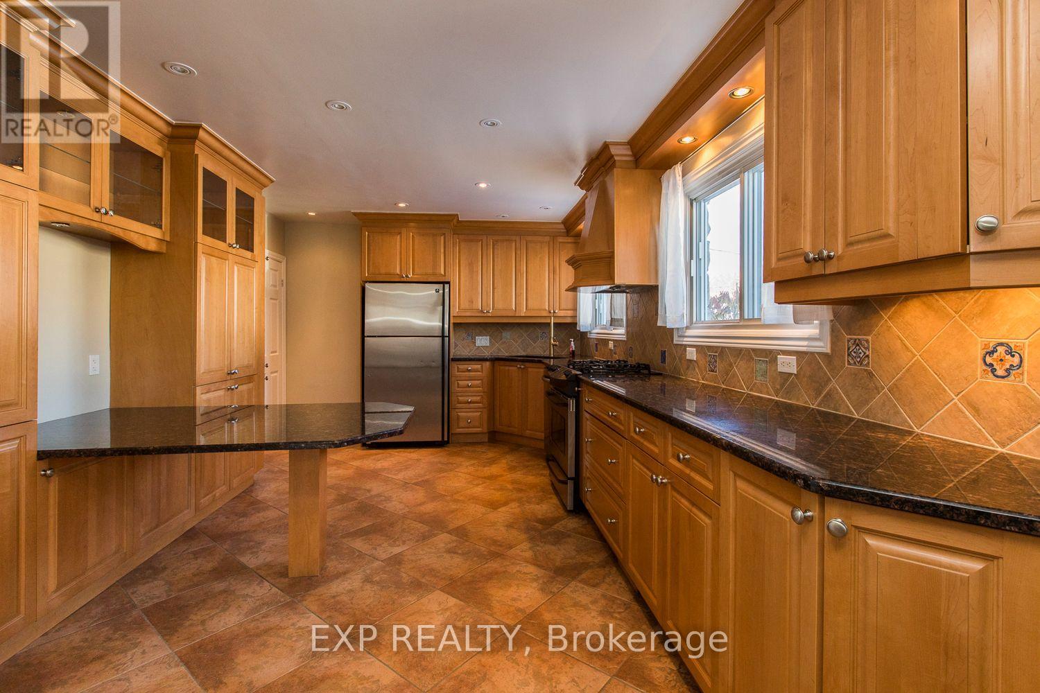 28 Appleford Street, Ottawa, Ontario  K1J 6T9 - Photo 8 - X13538794