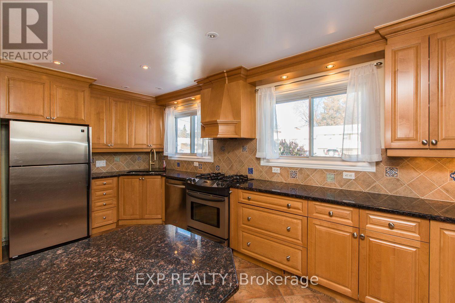 28 Appleford Street, Ottawa, Ontario  K1J 6T9 - Photo 9 - X13538794