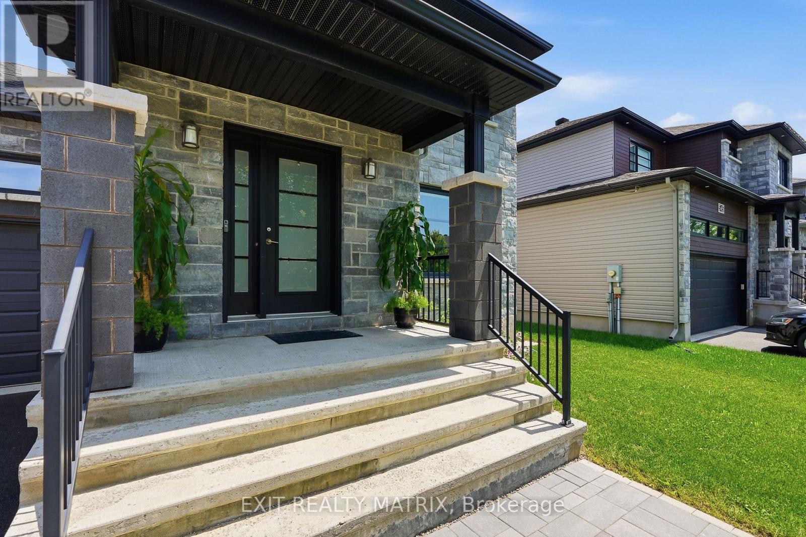549 Marseille Street, Russell, Ontario  K0A 1W0 - Photo 3 - X13538796