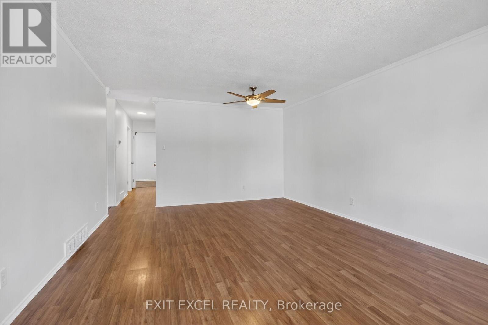 283 Mcelroy Drive, Ottawa, Ontario  K2L 1Y3 - Photo 12 - X13538968