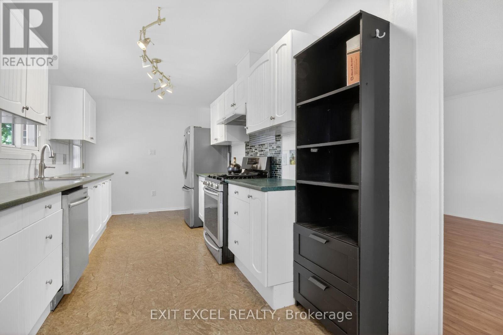 283 Mcelroy Drive, Ottawa, Ontario  K2L 1Y3 - Photo 13 - X13538968