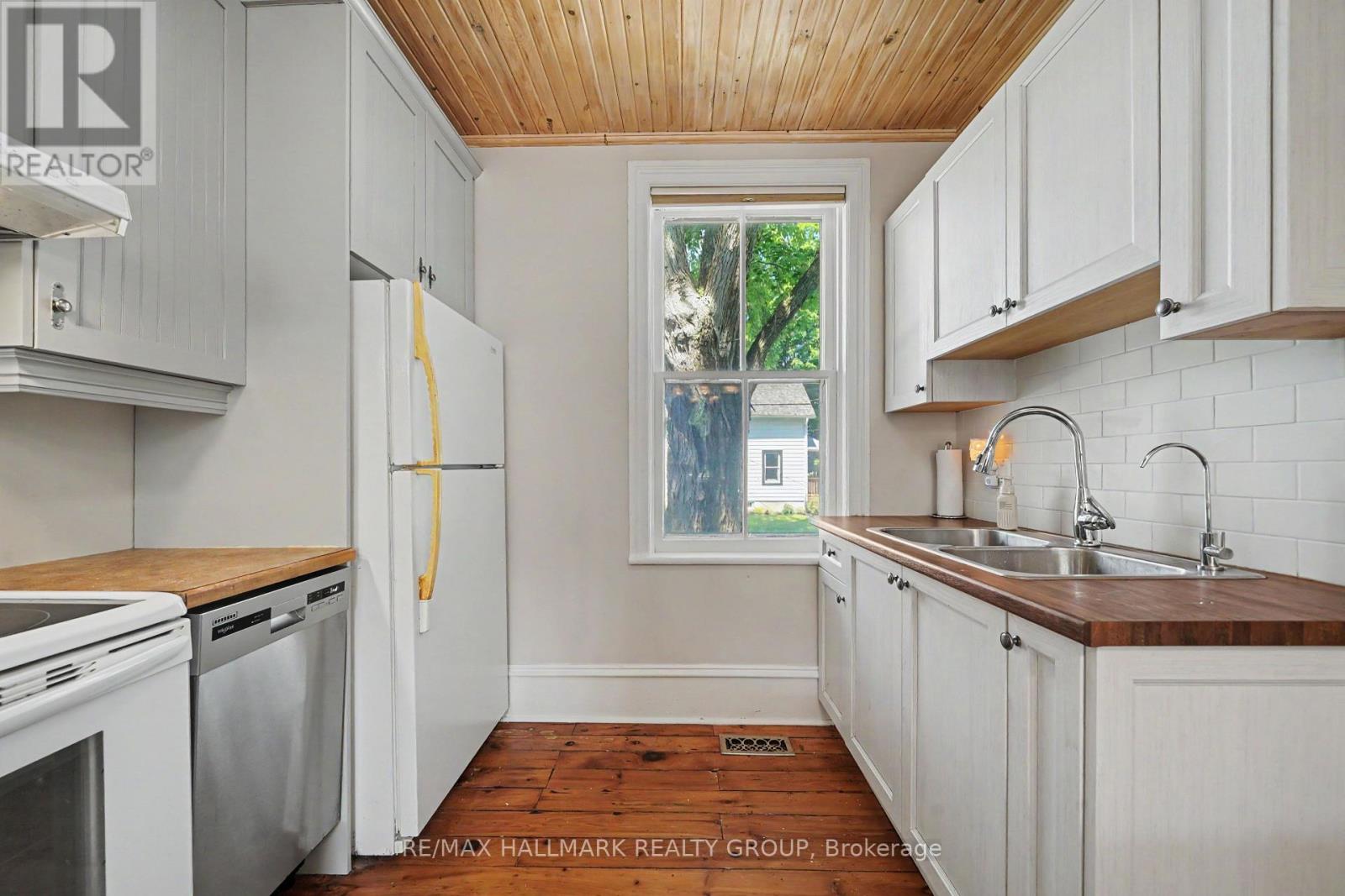 98 Drummond Street E, Perth, Ontario  K7H 1H1 - Photo 18 - X13539036