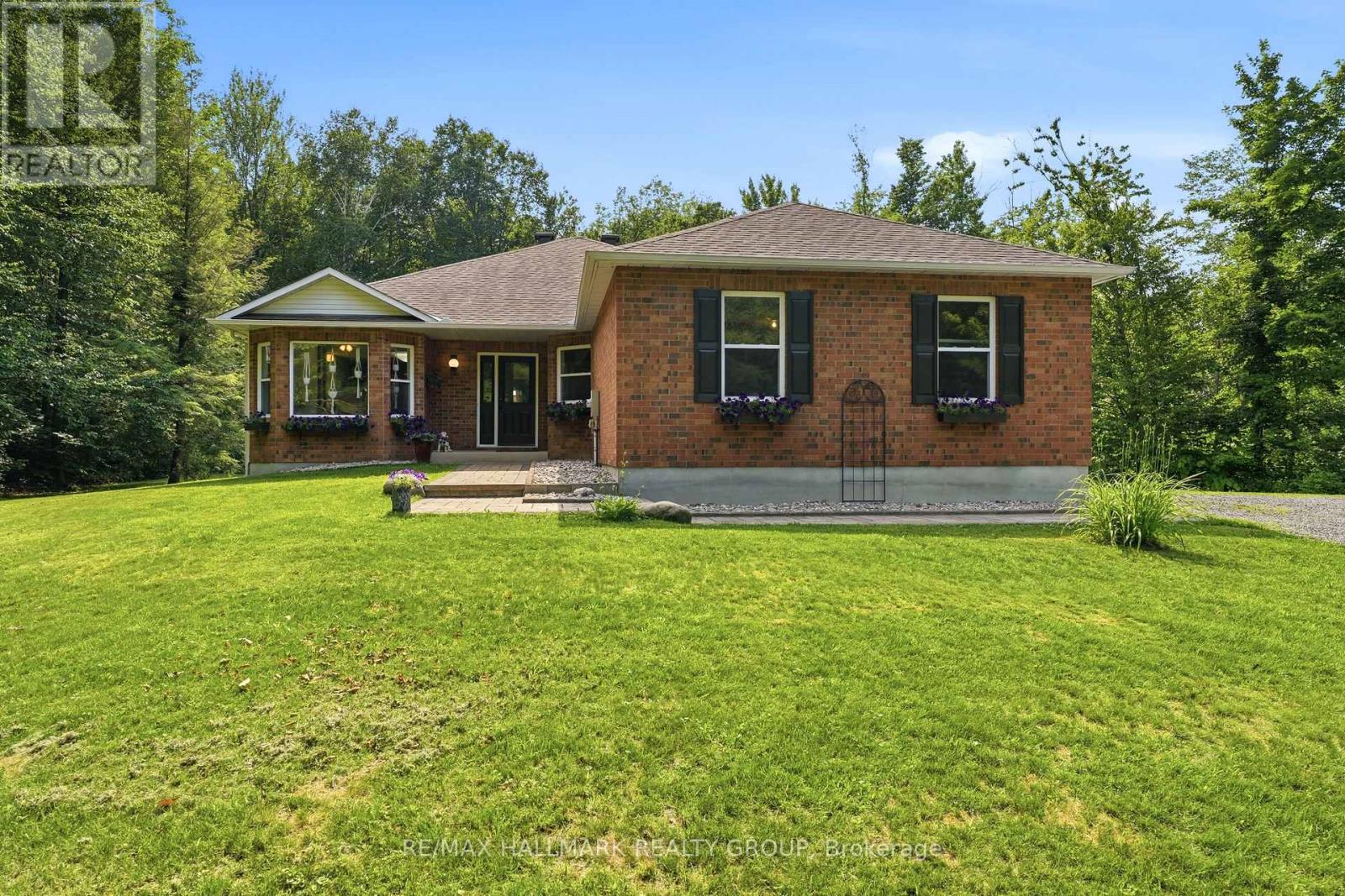 18 Josteen Drive, North Grenville, Ontario  K0G 1J0 - Photo 1 - X13539242