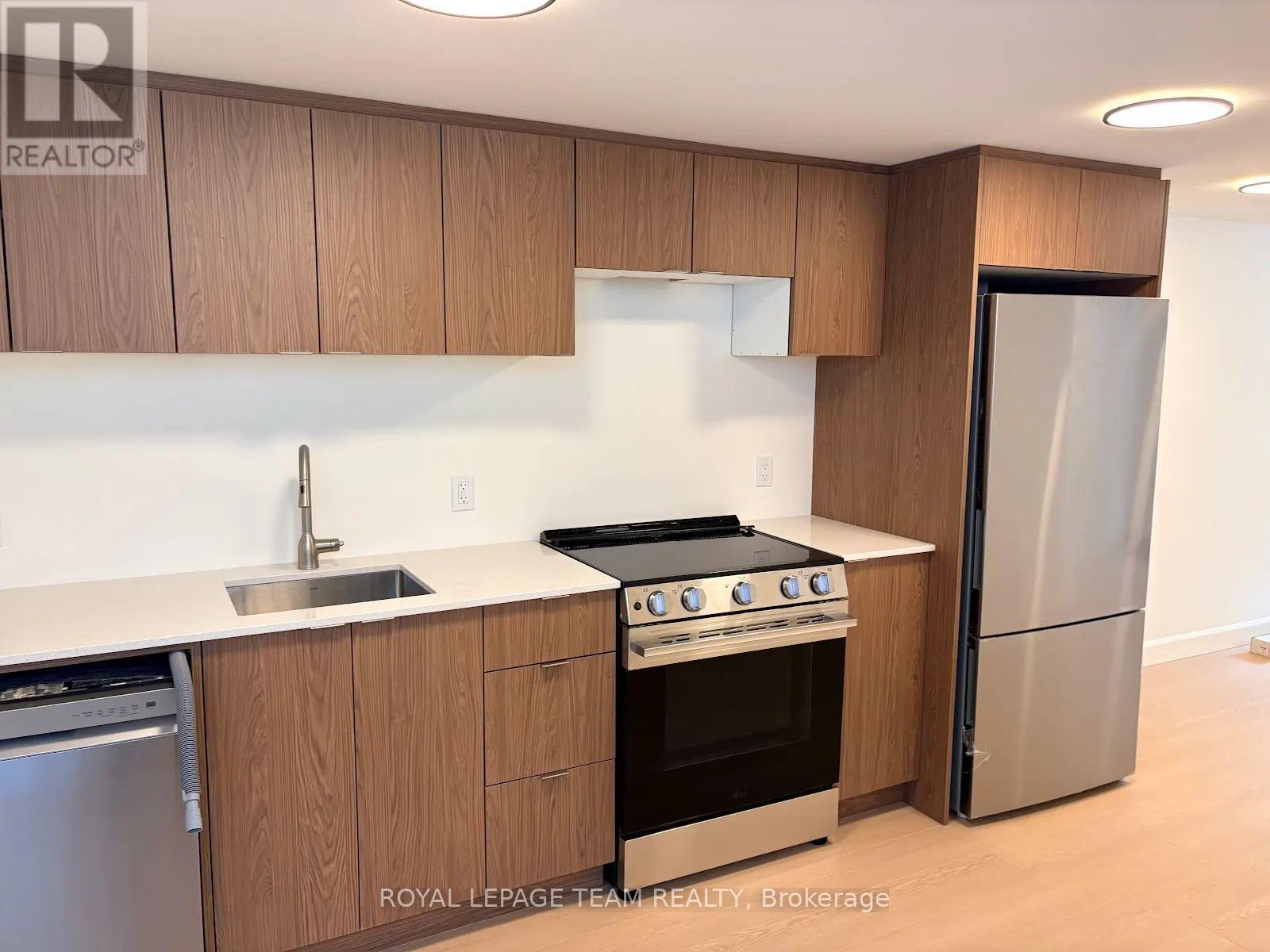 B - 245 Bradford Street, Ottawa, Ontario  K2B 5Z5 - Photo 4 - X13539372