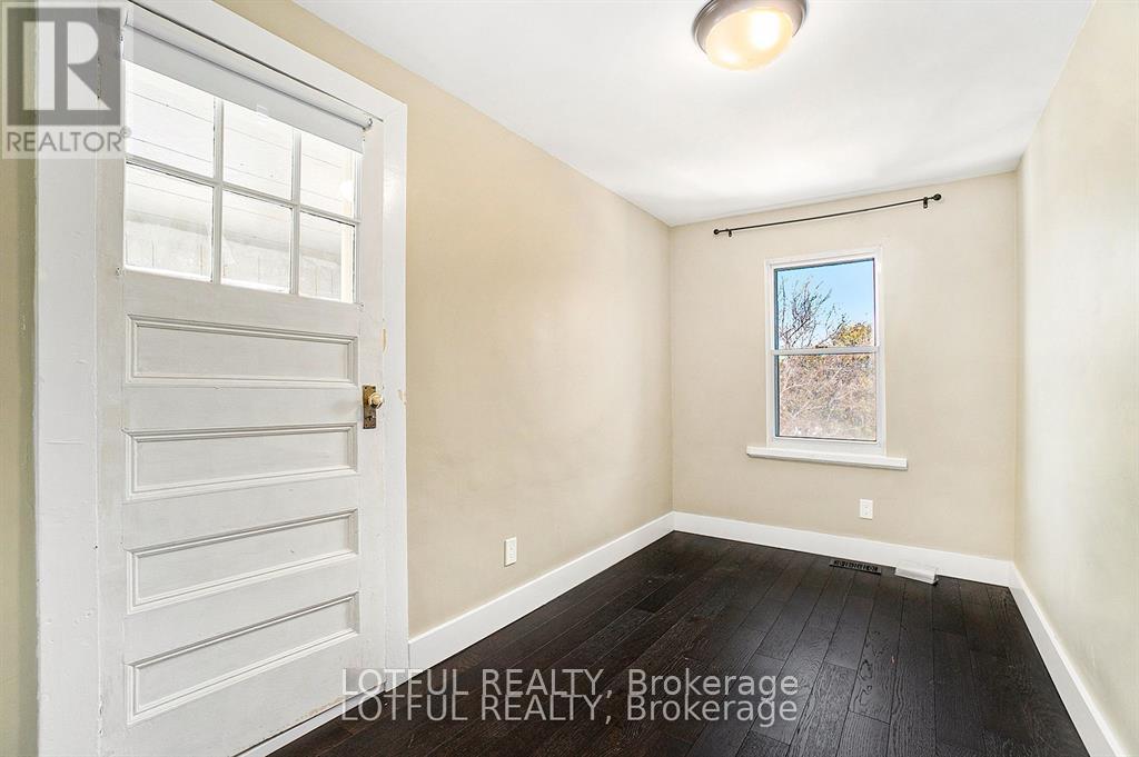 11 Champagne Avenue S, Ottawa, Ontario  K1S 4P1 - Photo 2 - X13539538