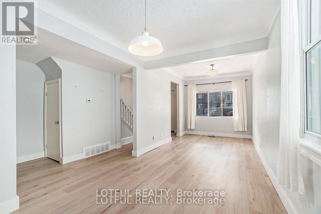 11 Champagne Avenue S, Ottawa, Ontario  K1S 4P1 - Photo 3 - X13539538