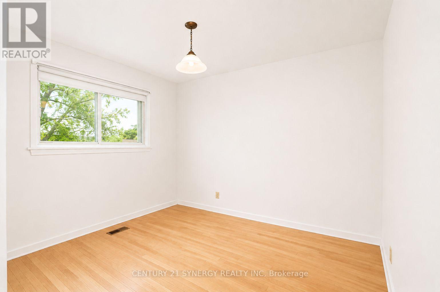 2148 Iris Street, Ottawa, Ontario  K2C 1B3 - Photo 14 - X13539550