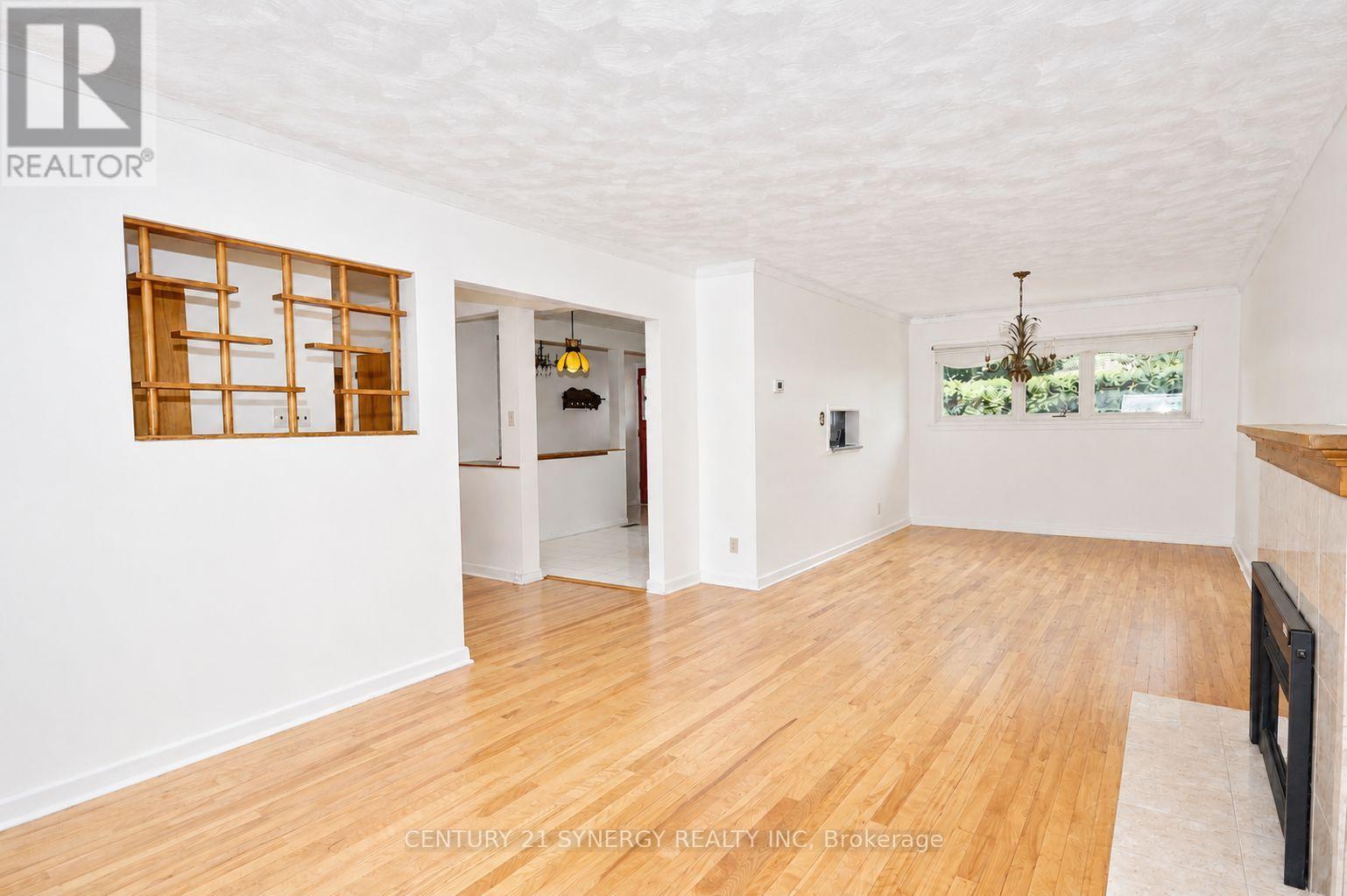 2148 Iris Street, Ottawa, Ontario  K2C 1B3 - Photo 3 - X13539550