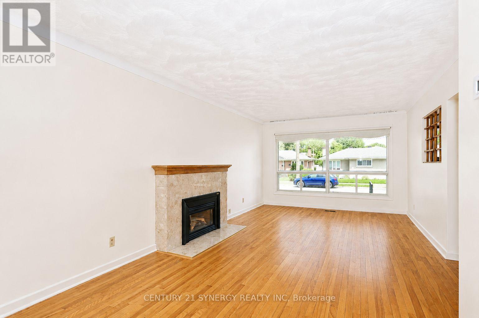 2148 Iris Street, Ottawa, Ontario  K2C 1B3 - Photo 4 - X13539550