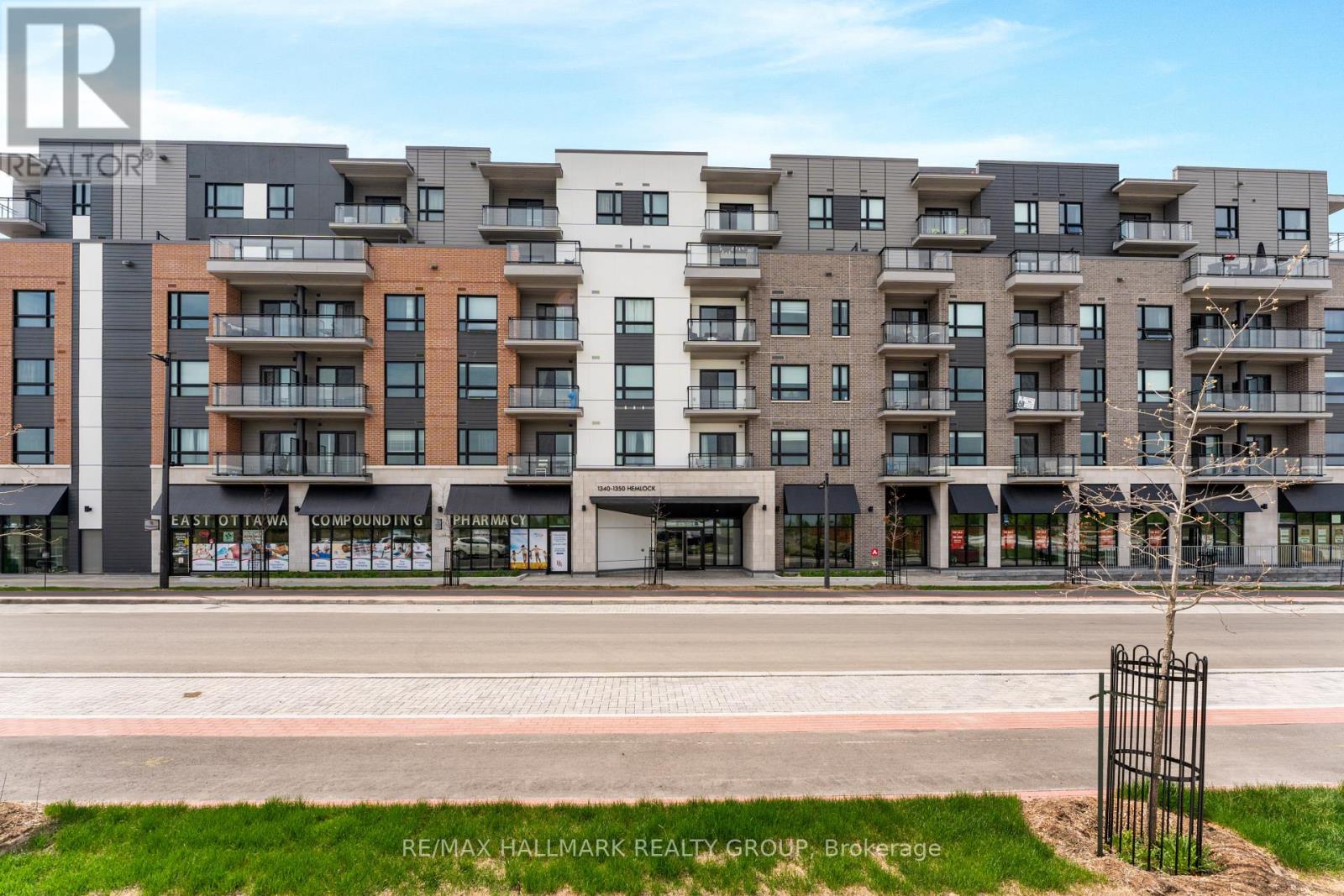 411 - 1350 Hemlock Road, Ottawa, Ontario  K1K 5C2 - Photo 1 - X13539650