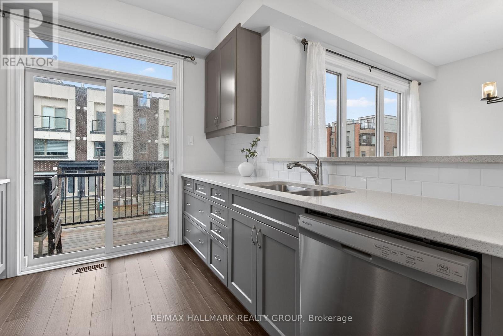 805 Kiniw Private, Ottawa, Ontario  K1K 4Z4 - Photo 10 - X13540166