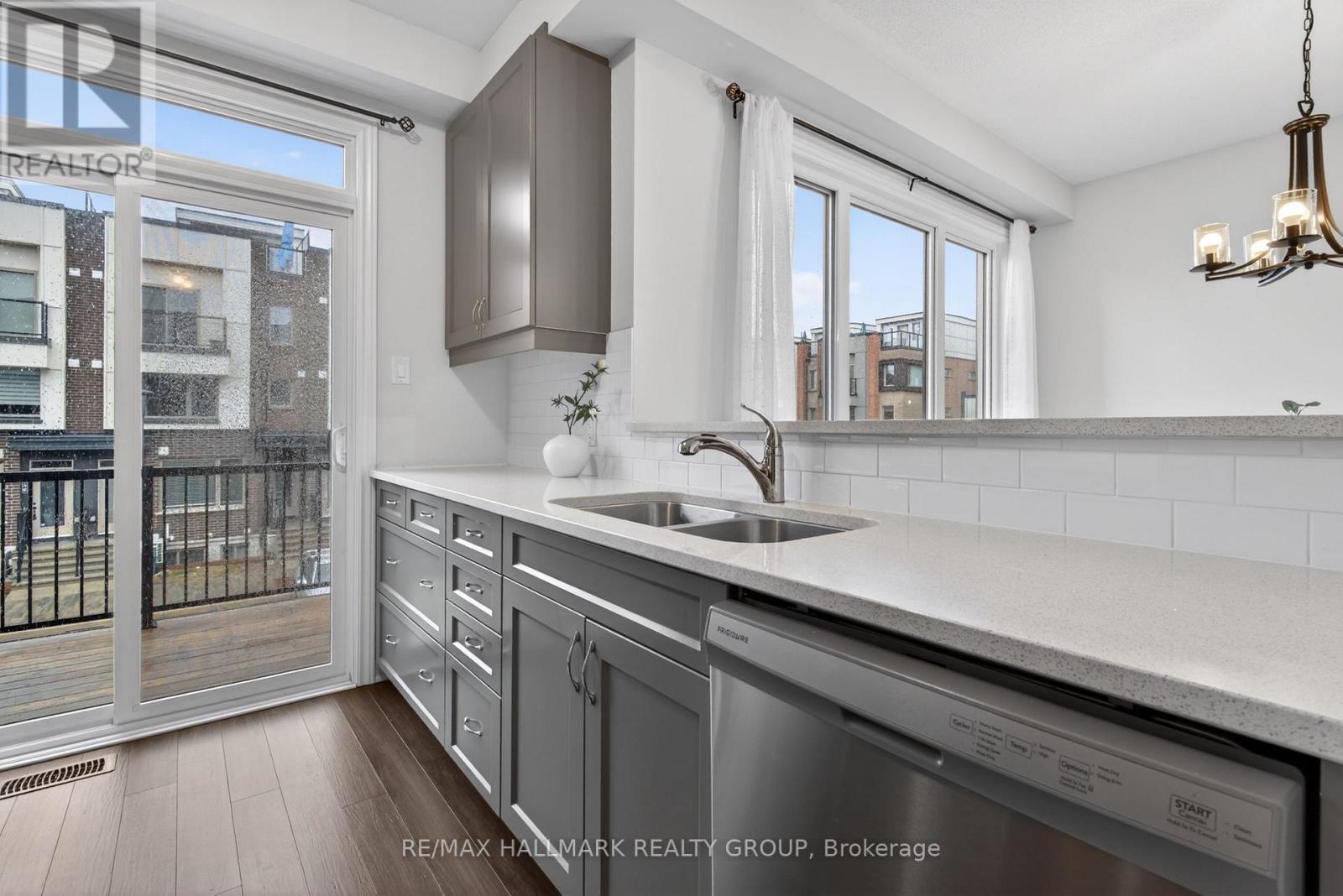 805 Kiniw Private, Ottawa, Ontario  K1K 4Z4 - Photo 12 - X13540166