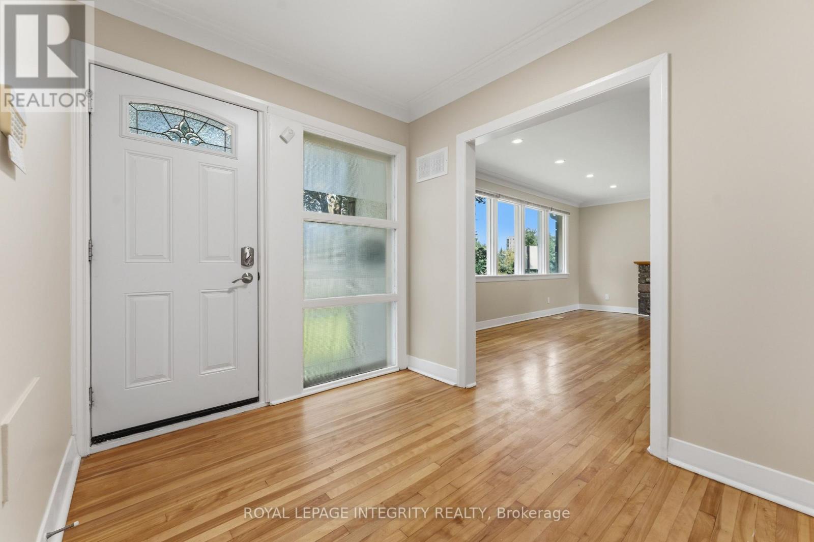 1873 Fairbanks Avenue, Ottawa, Ontario  K1H 5X6 - Photo 3 - X13540290