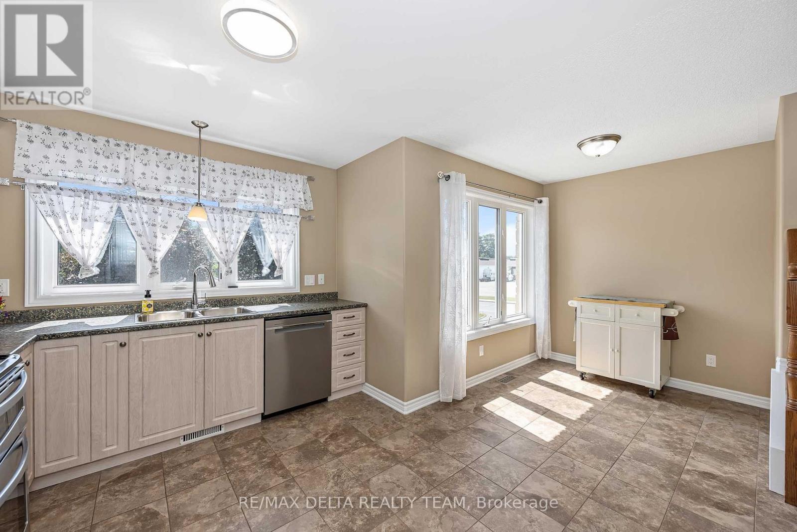 412 Van Buren Street, North Grenville, Ontario  K0G 1J0 - Photo 19 - X13540492