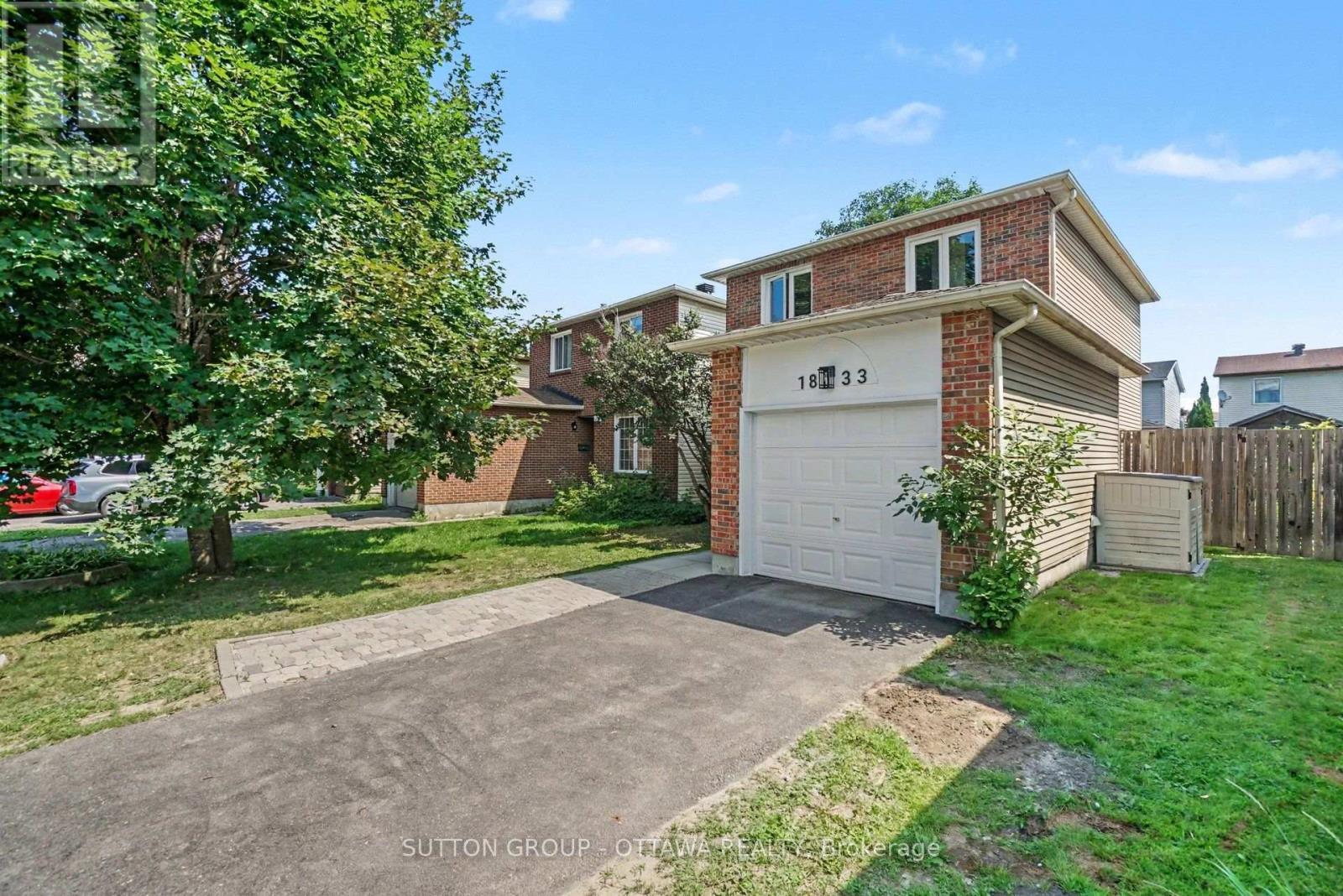 1833 Brousseau Crescent, Ottawa, Ontario  K1C 2Y5 - Photo 2 - X13540530