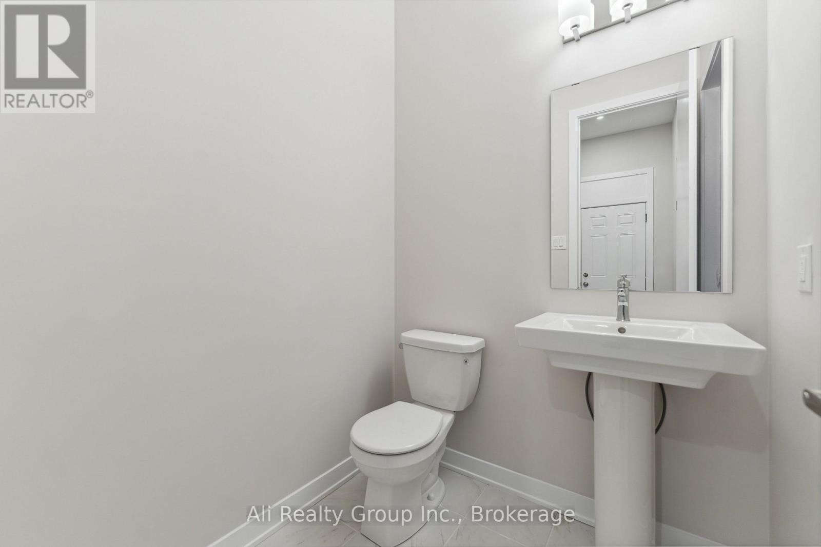 242 Falsetto Street, Ottawa, Ontario  K1W 0S2 - Photo 15 - X13540572