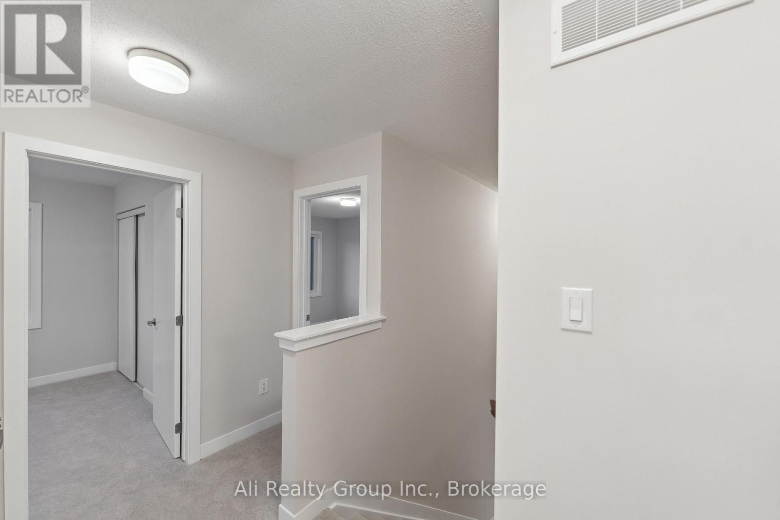 242 Falsetto Street, Ottawa, Ontario  K1W 0S2 - Photo 16 - X13540572