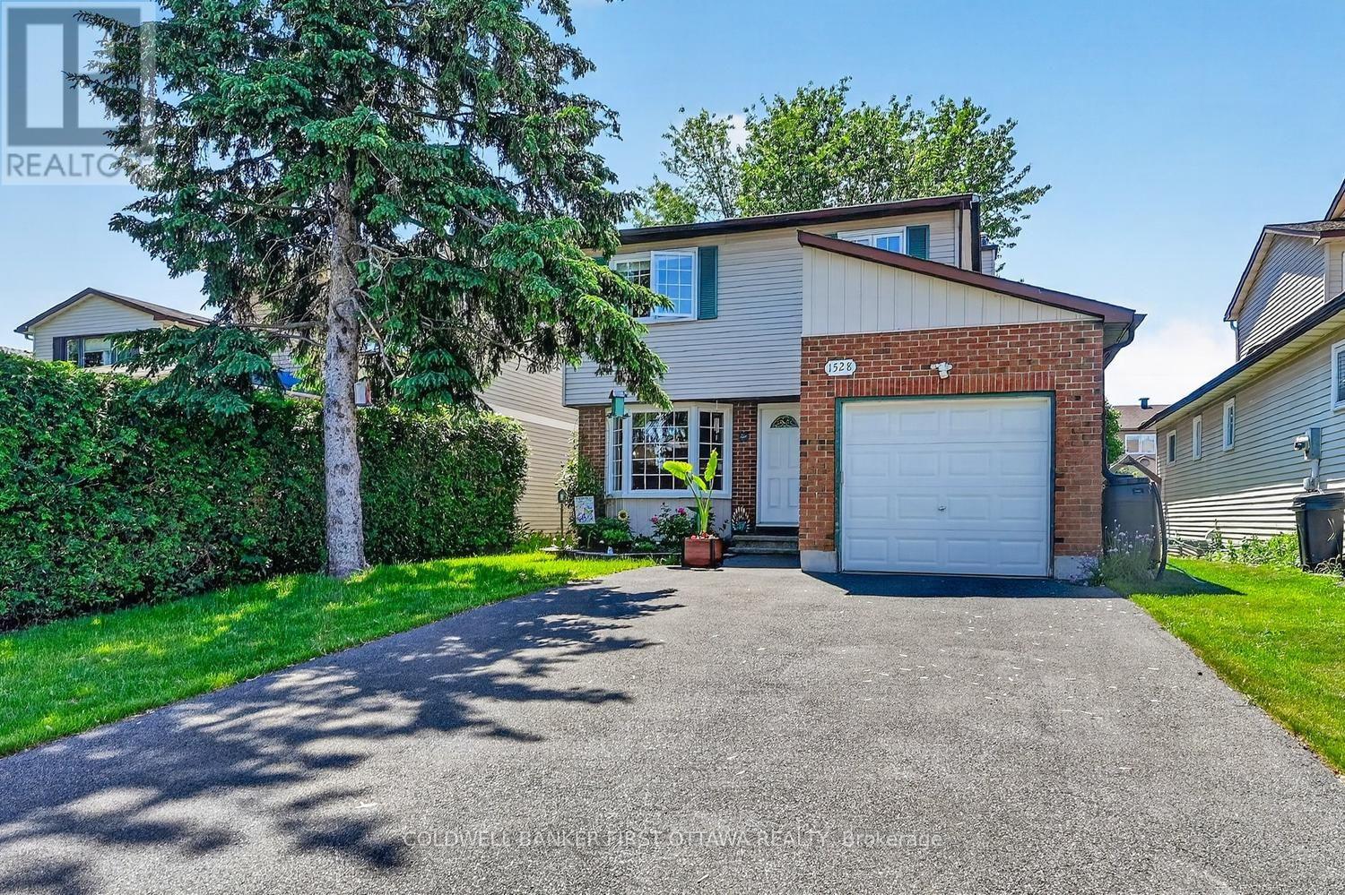1528 Brookmill Lane, Ottawa, Ontario  K1B 5G4 - Photo 2 - X13540598