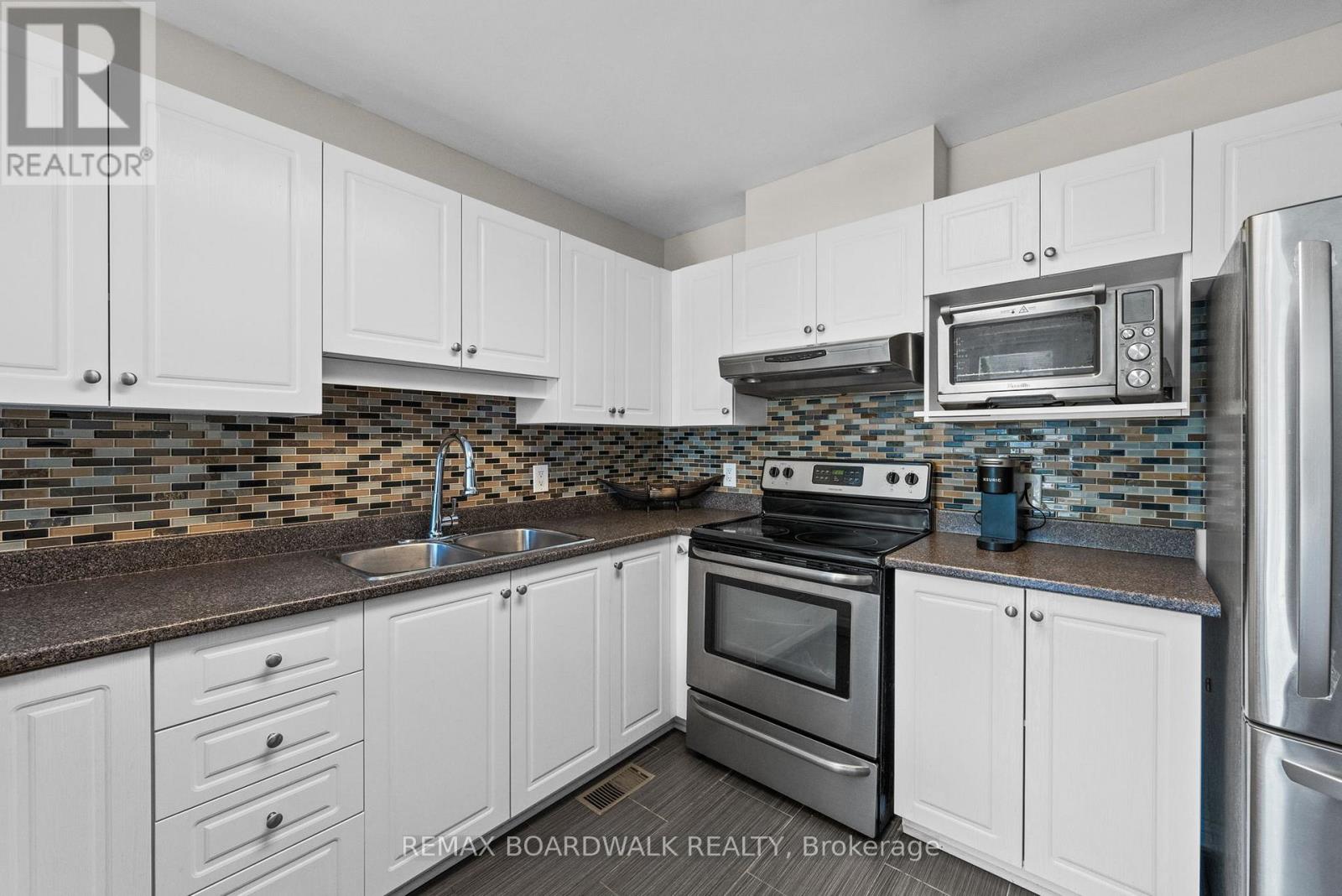 50 Gray Crescent, Ottawa, Ontario  K2K 3L2 - Photo 11 - X13540948