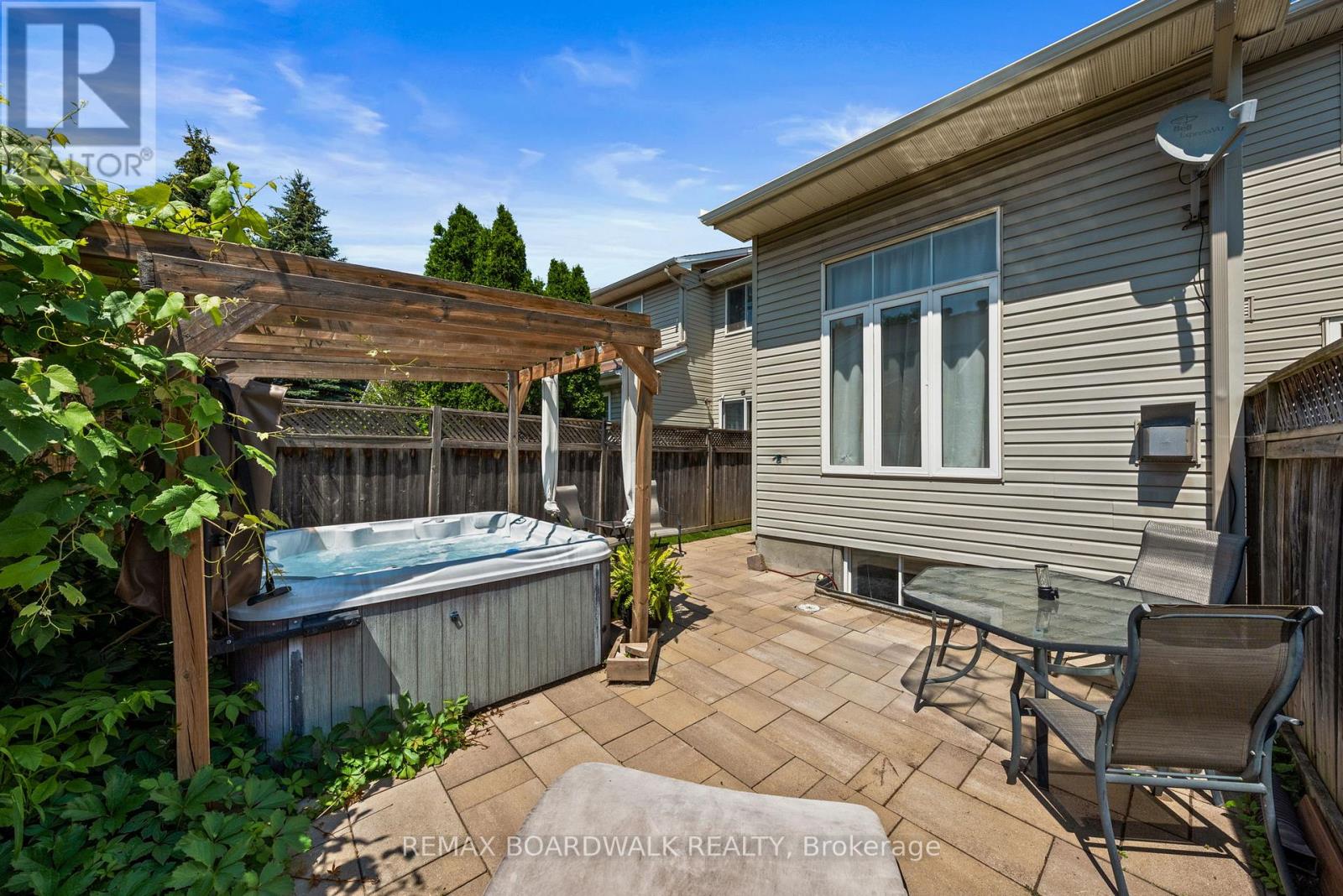 50 Gray Crescent, Ottawa, Ontario  K2K 3L2 - Photo 24 - X13540948