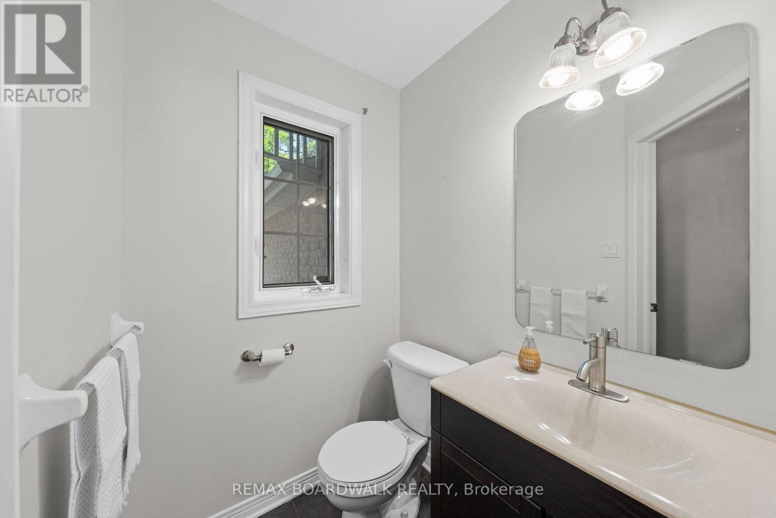 50 Gray Crescent, Ottawa, Ontario  K2K 3L2 - Photo 4 - X13540948