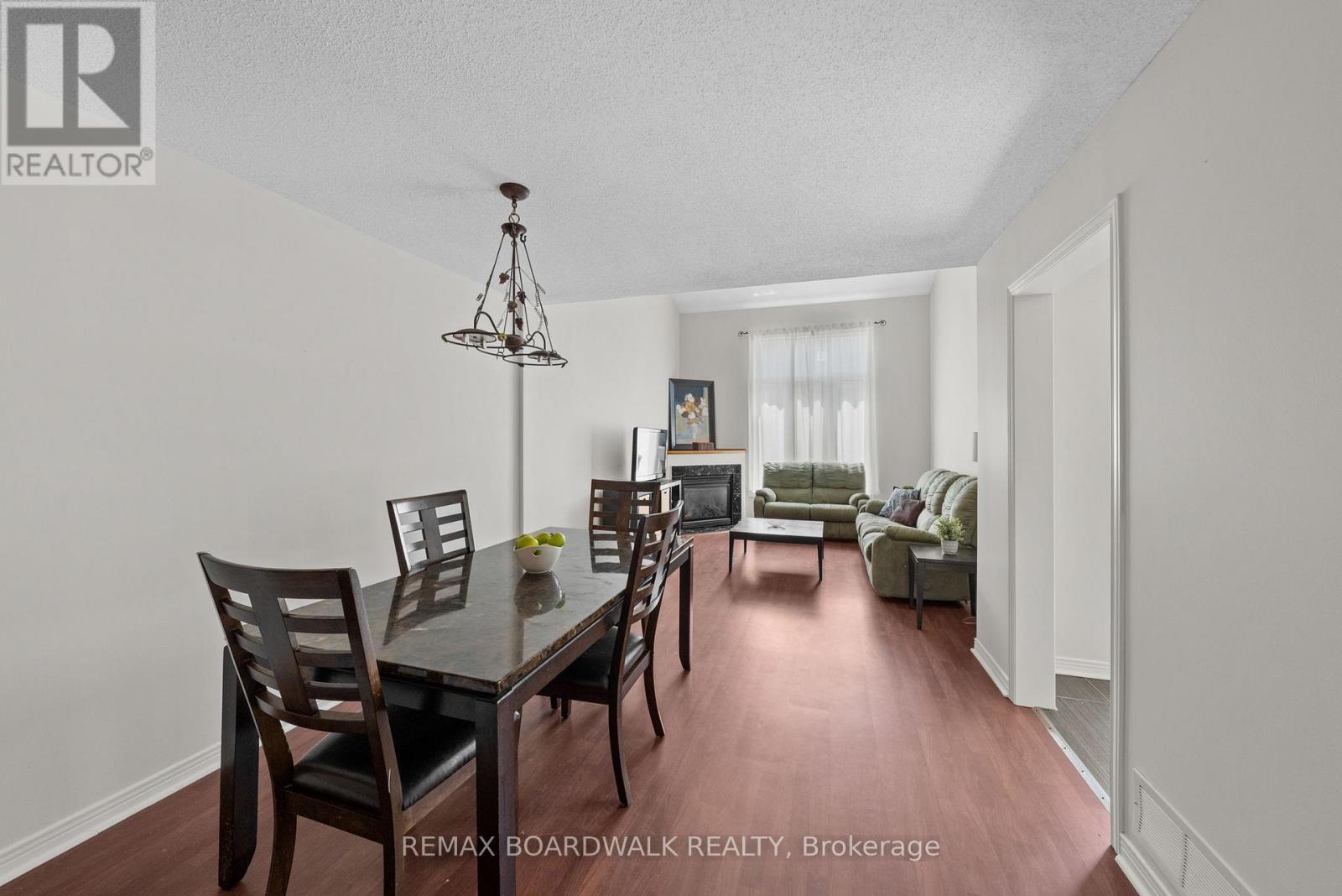 50 Gray Crescent, Ottawa, Ontario  K2K 3L2 - Photo 6 - X13540948