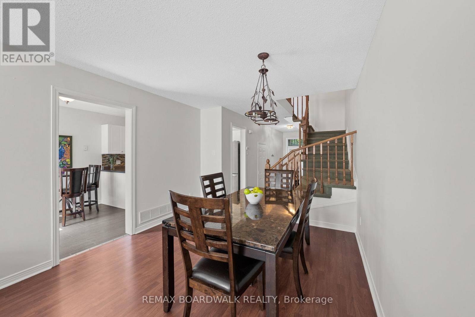 50 Gray Crescent, Ottawa, Ontario  K2K 3L2 - Photo 7 - X13540948