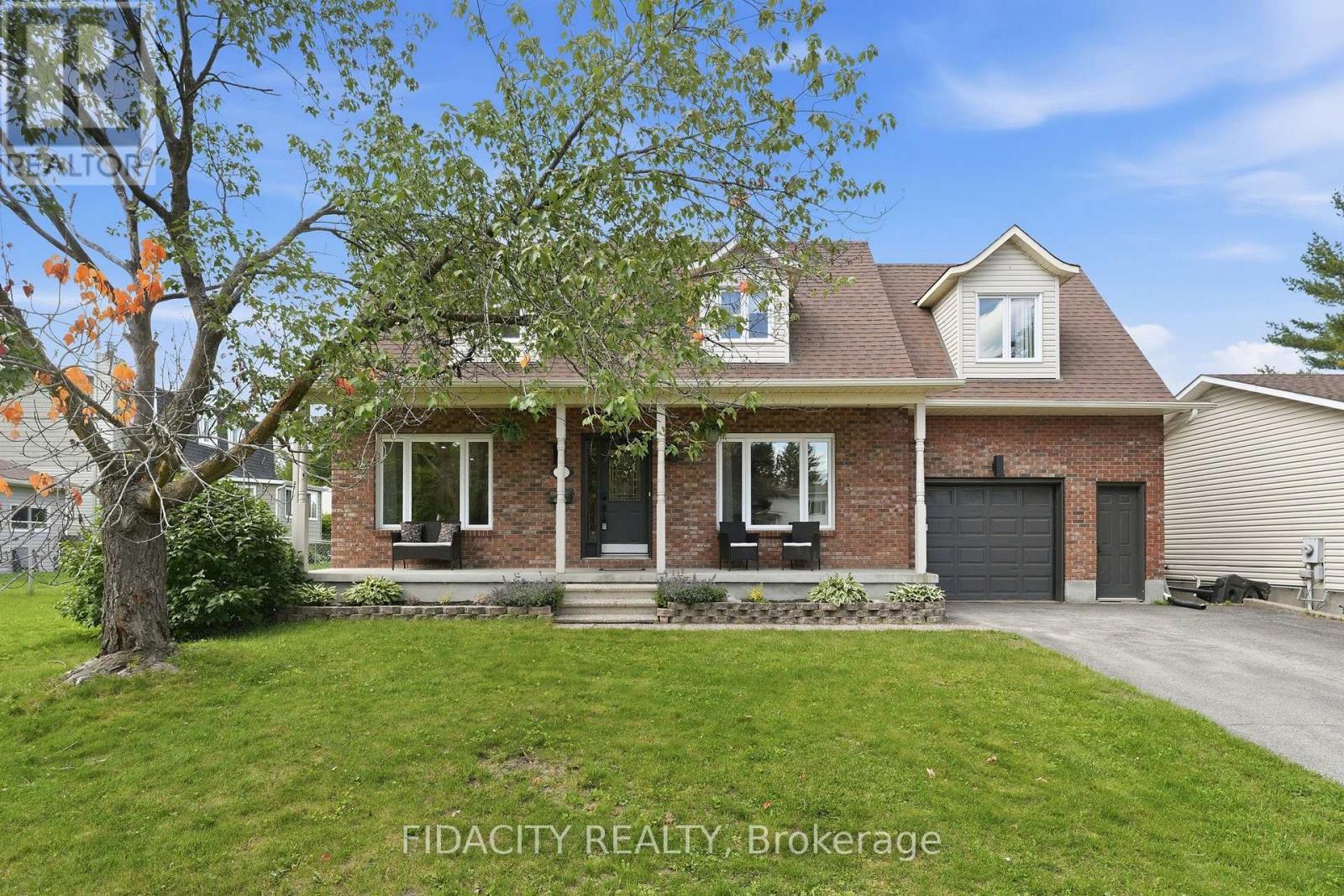 13 Poole Creek Crescent, Ottawa, Ontario  K2S 1T6 - Photo 3 - X13540954