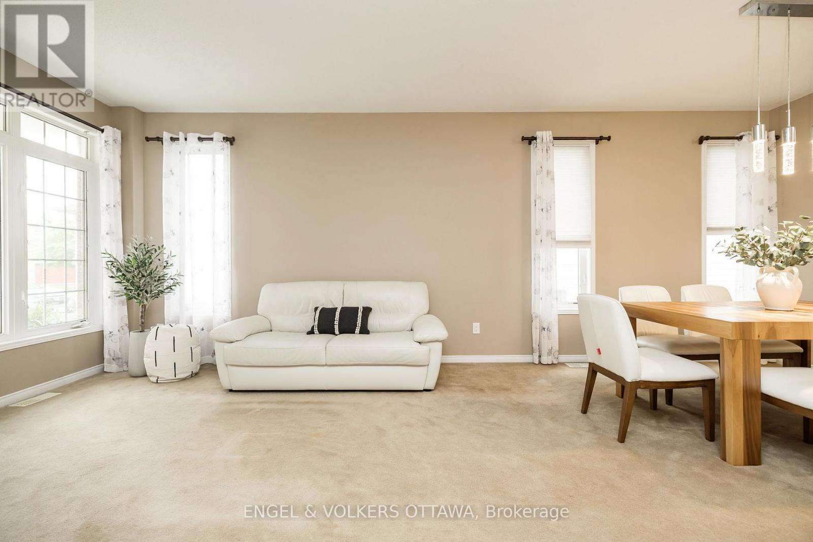 166 Macara Crescent, Ottawa, Ontario  K2K 0C9 - Photo 6 - X13540974