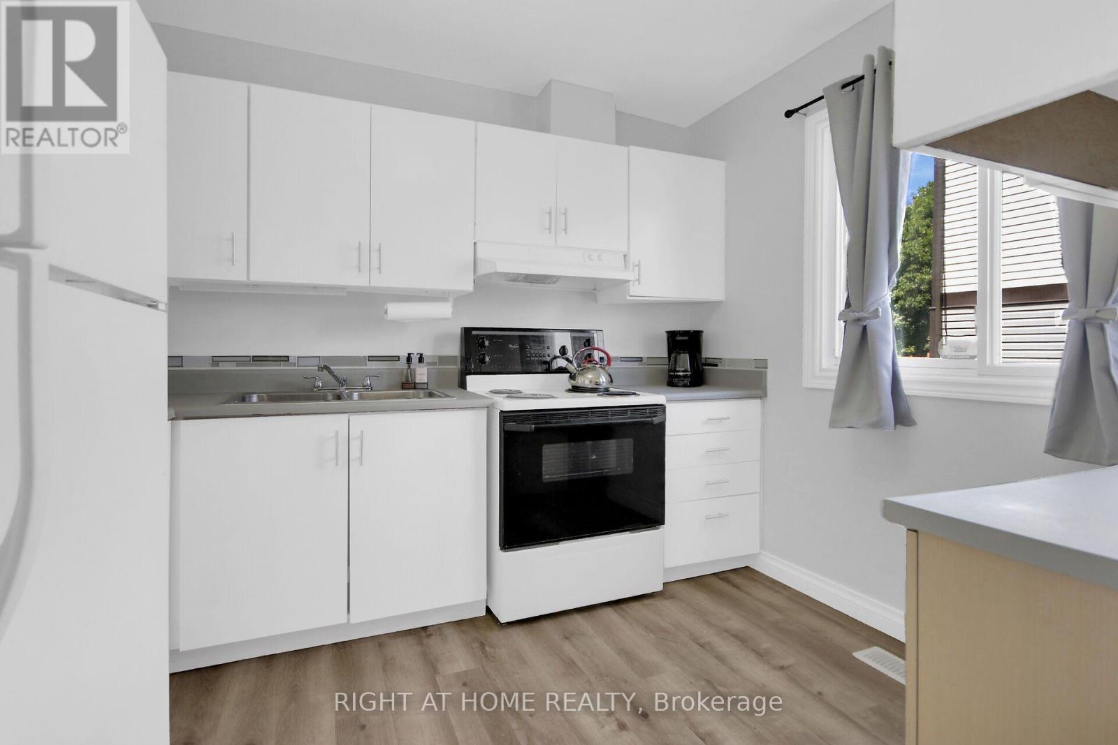 16 - 3516 Aladdin Lane, Ottawa, Ontario  K1T 1E2 - Photo 4 - X13540984