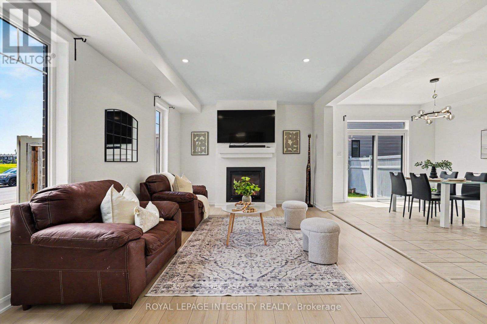 301 Cloyne Crescent, Ottawa, Ontario  K2J 6W3 - Photo 4 - X13541322