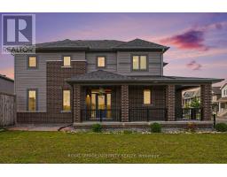 301 CLOYNE CRESCENT, Ottawa, Ontario