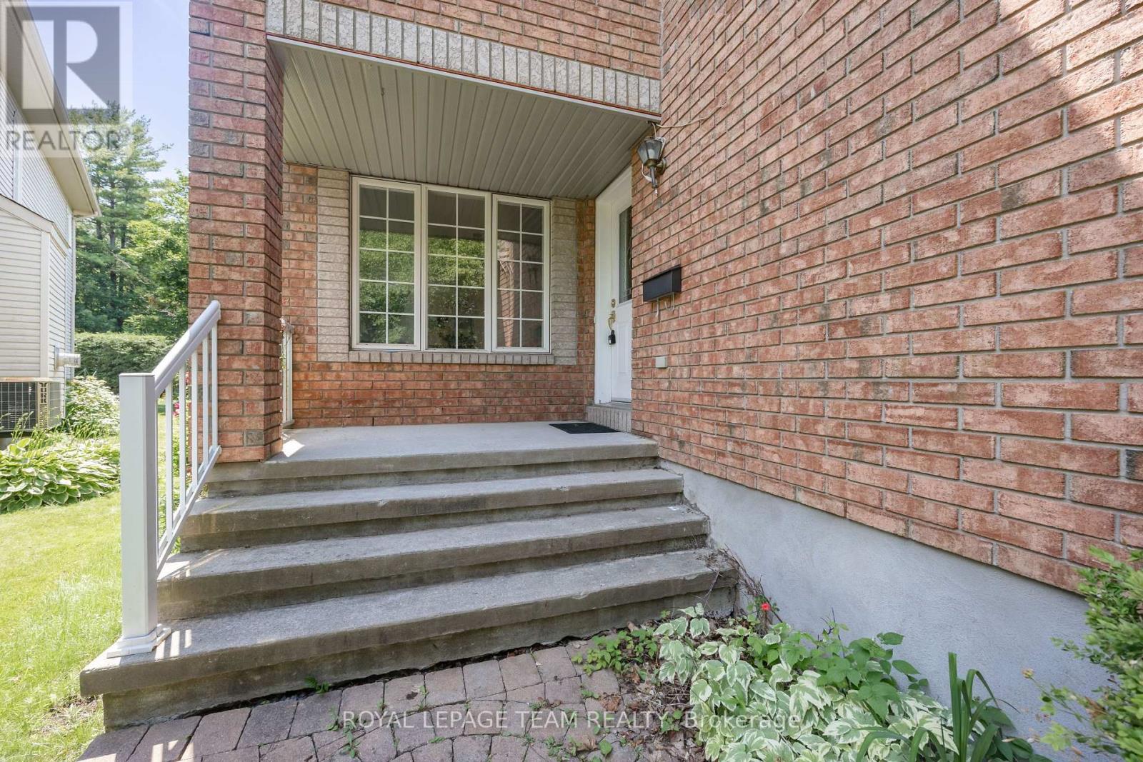 29 Keno Way, Ottawa, Ontario  K2T 1H3 - Photo 3 - X13541396
