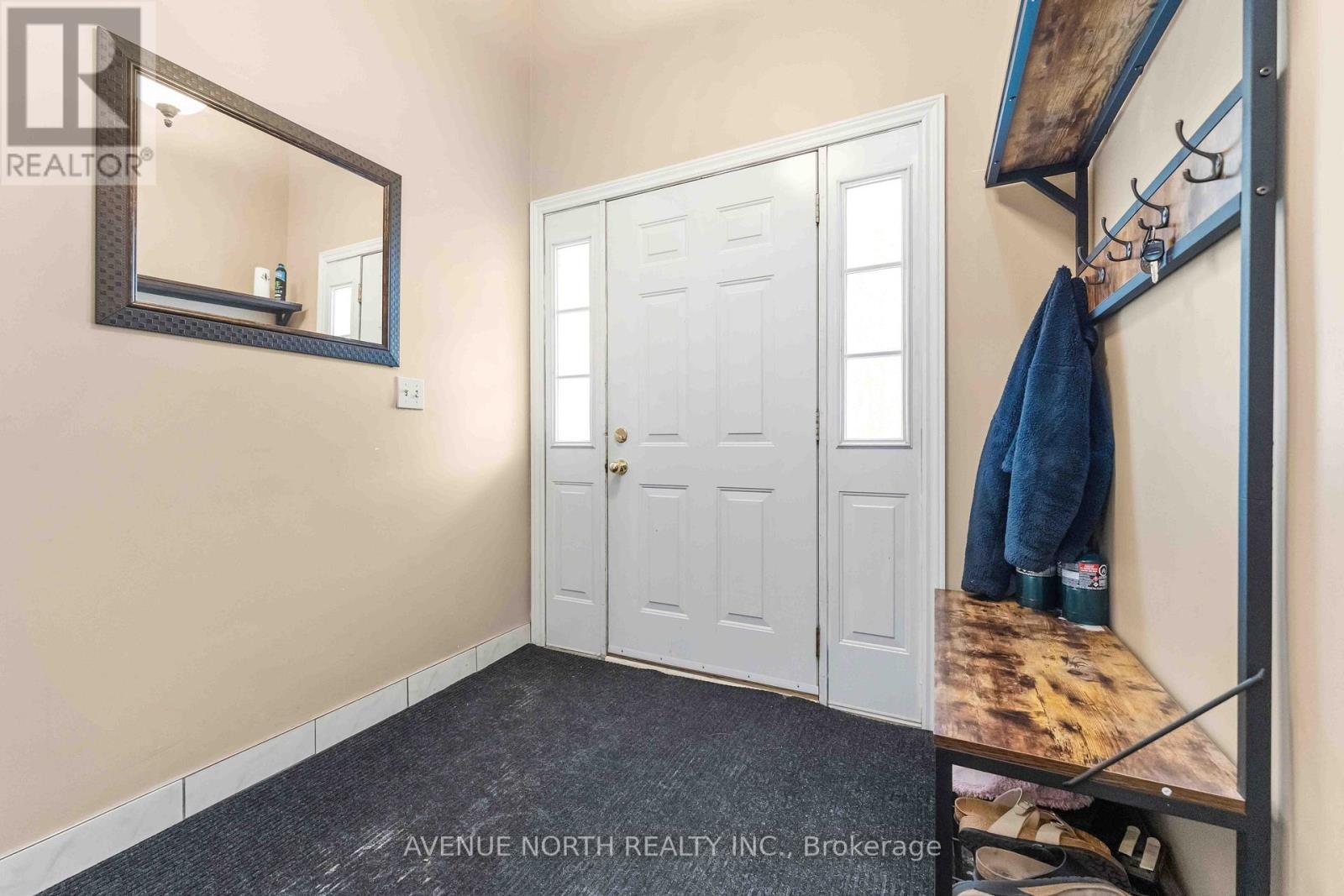 6803 Barsona Place, Ottawa, Ontario  K1C 1J2 - Photo 3 - X13541472
