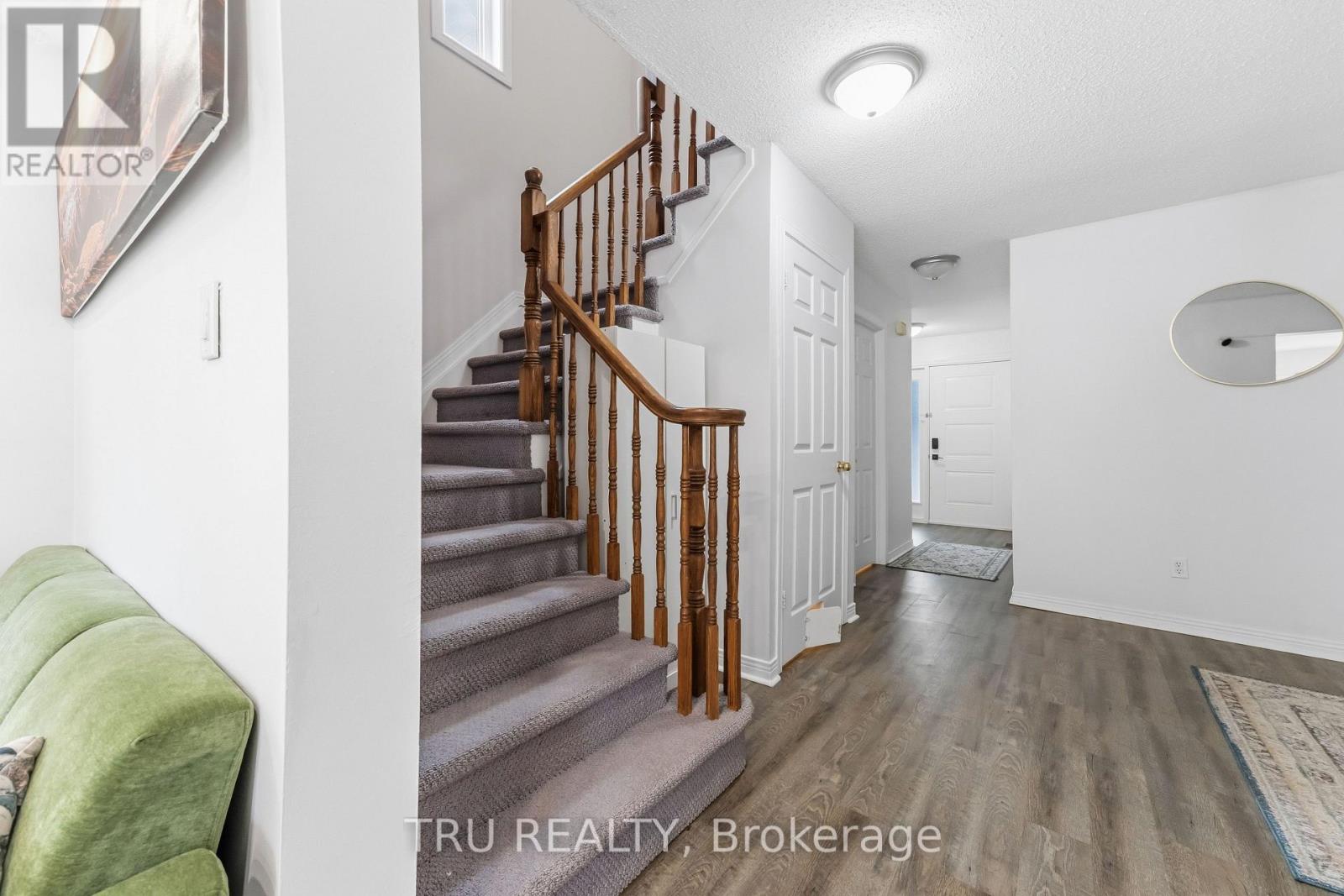 43 Kathleen Crescent, Ottawa, Ontario  K2S 1L5 - Photo 3 - X13541614