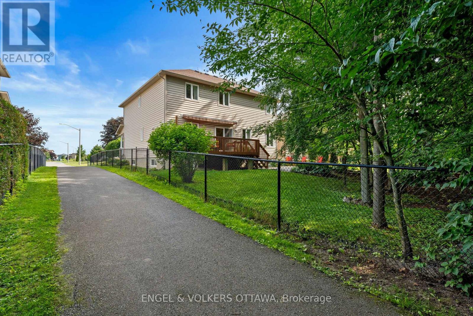 140 Station Trail, Russell, Ontario  K4R 0A3 - Photo 44 - X13541646